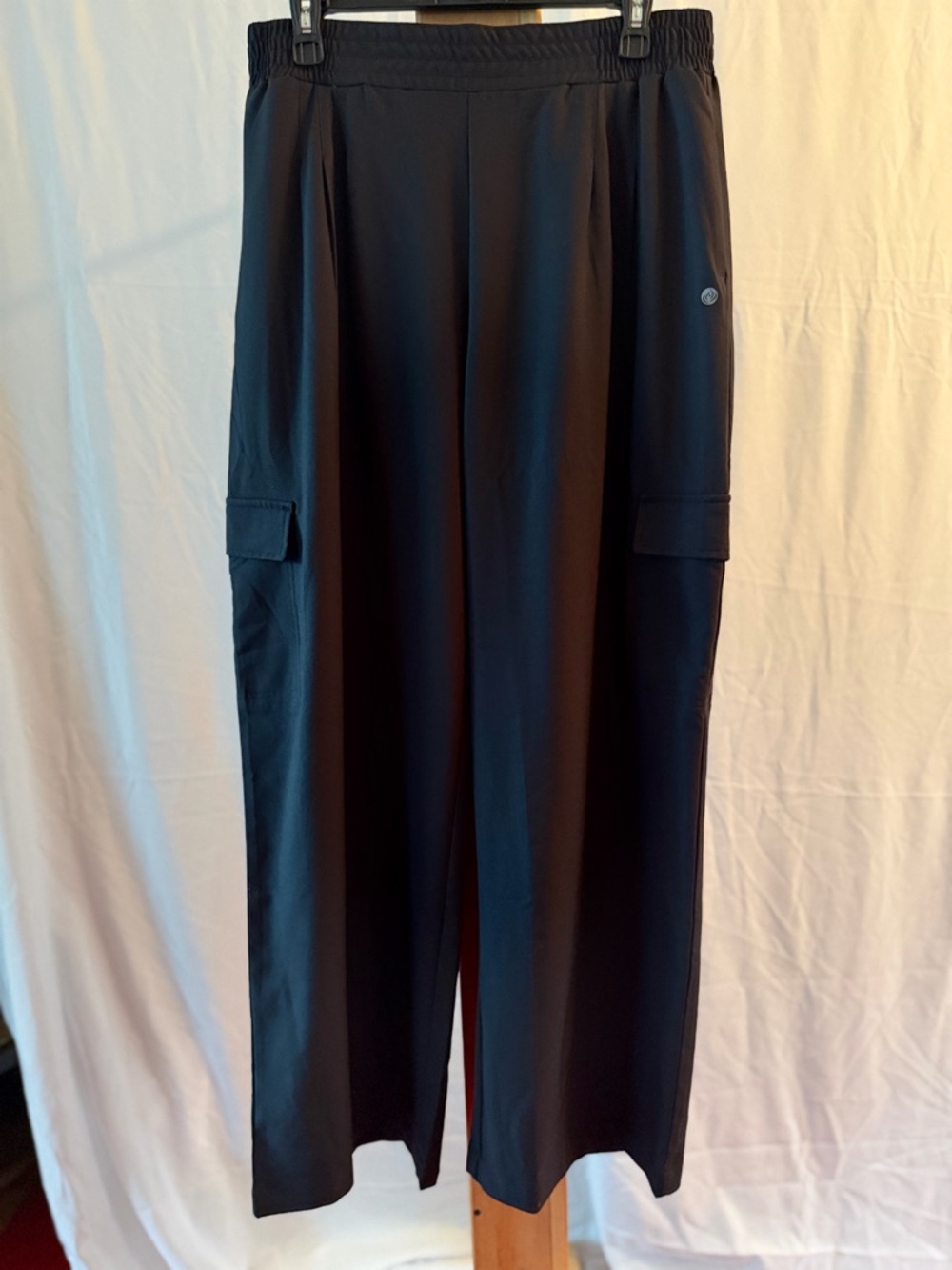 Apana Black Wide-Leg Cargo Pants
